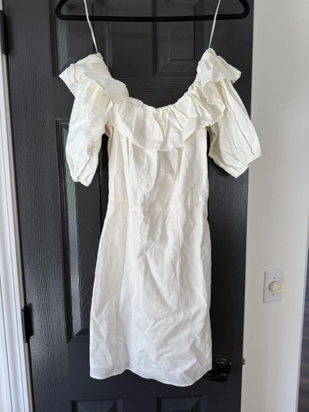 H&M white Ruffled Off-Shoulder Mini Dress - Picture 2 of 5
